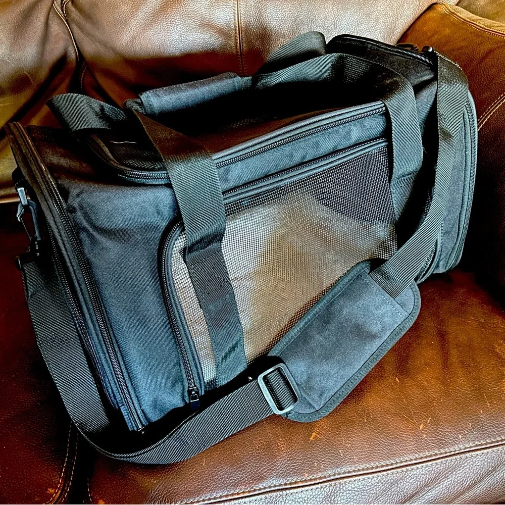 Trusty Pup Pet Carrier Medium